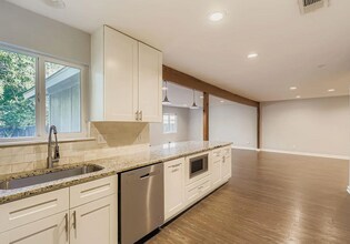 5402 Chevy Cir in Austin, TX - Building Photo - Building Photo