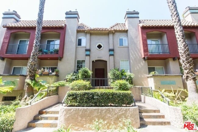 property at 1957 N Bronson Ave