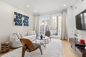 526 Hudson St in Hoboken, NJ - Building Photo - Building Photo