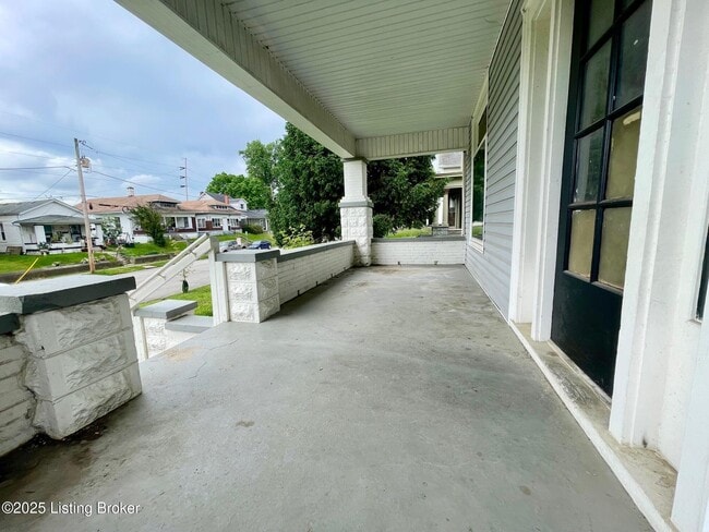 1815 E Market St in New Albany, IN - Building Photo - Building Photo