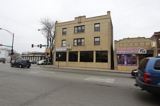 4356 W Belmont Ave in Chicago, IL - Building Photo - Building Photo