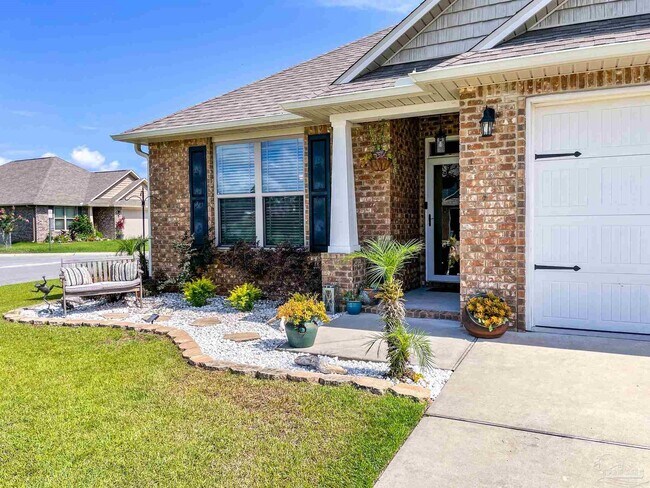 10706 Trailblazer Wy in Pensacola, FL - Foto de edificio - Building Photo