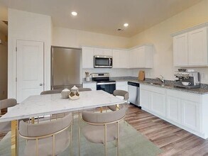 203 Fenchurch Wy in Cartersville, GA - Building Photo - Building Photo