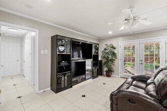 7130 Tours St in Houston, TX - Building Photo - Building Photo