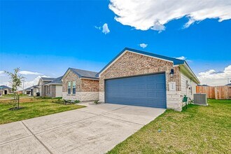 7534 Fierce Friesian Ln in Arcola, TX - Building Photo - Building Photo