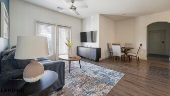 2825 Main St, Unit 927 in Buda, TX - Building Photo