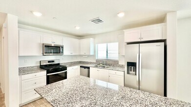 30800 Acappella Dr in Winchester, CA - Building Photo - Building Photo