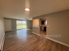 4542 Heartland Dr in Richton Park, IL - Building Photo - Building Photo