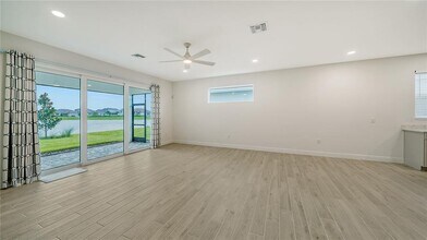 8168 Sternway Rd in Sarasota, FL - Building Photo - Building Photo