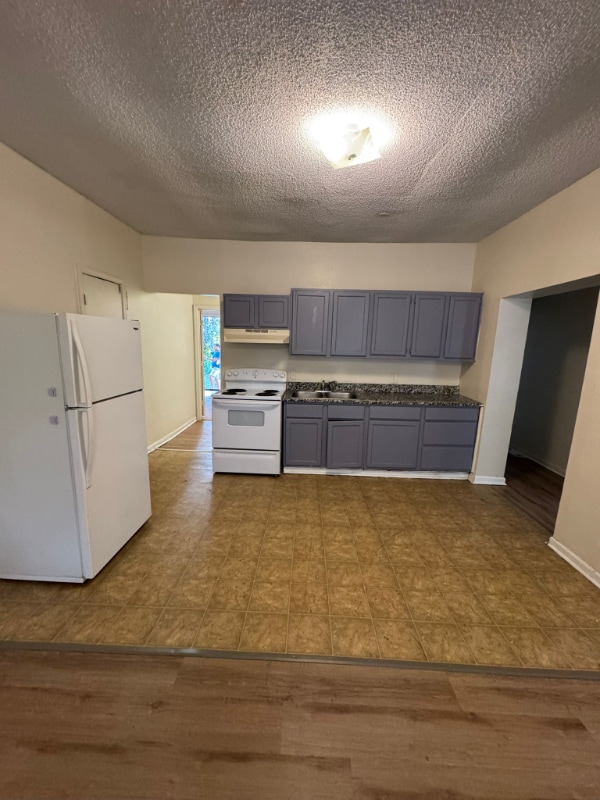 460 N Lincoln St in Olathe, KS - Building Photo - Building Photo