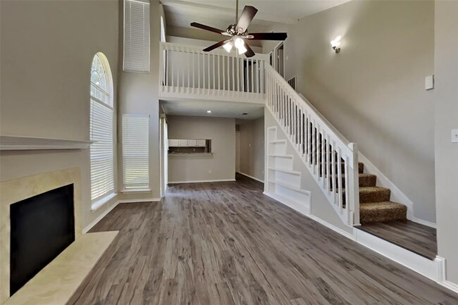 11831 Oakner Dr in Tomball, TX - Building Photo - Building Photo