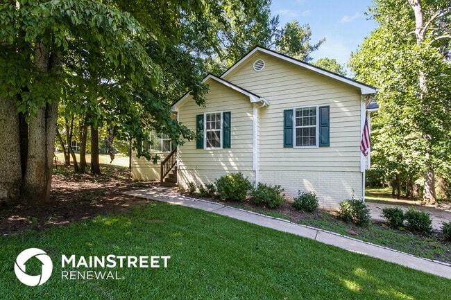 property at 40 Richmond Pl