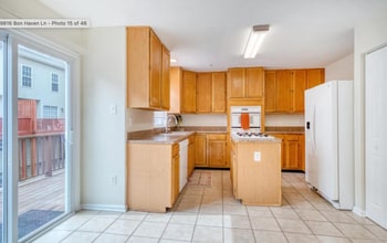 9816 Bon Haven Ln in Owings Mills, MD - Foto de edificio - Building Photo