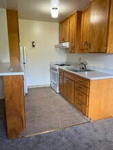 Coral Manor Apartments in Napa, CA - Building Photo - Building Photo