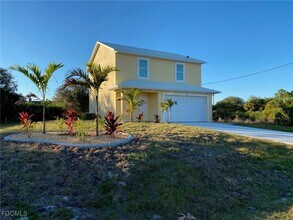 272 Pelton Cir in Port Charlotte, FL - Building Photo - Building Photo