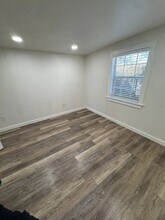 1512 Hayes St in Wichita Falls, TX - Foto de edificio - Building Photo