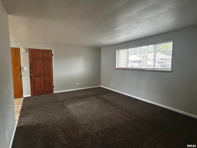 2605 W Wardcliffe Dr in Peoria, IL - Building Photo - Building Photo