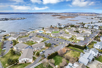 102 Wharfside Dr in Monmouth Beach, NJ - Building Photo - Building Photo