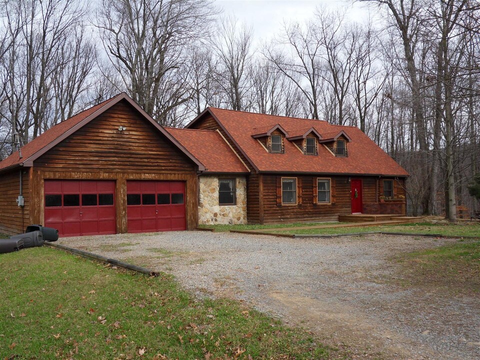 48 Morgans Run Road in Morgantown, WV - Building Photo