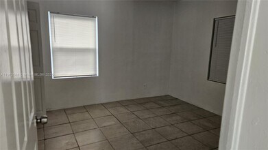 1610 NW 7th Pl in Fort Lauderdale, FL - Building Photo - Building Photo