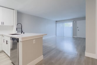 SaltAire in Torrance, CA - Building Photo - Interior Photo