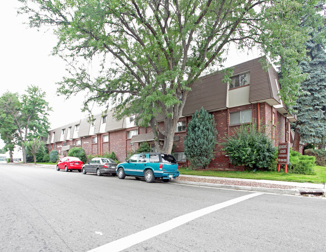 Nordic Arms Apartments in Aurora, CO - Building Photo - Building Photo