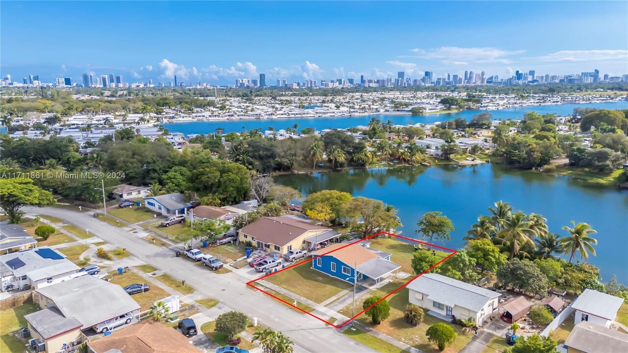 3430 SW 32nd Ct in West Park, FL - Foto de edificio