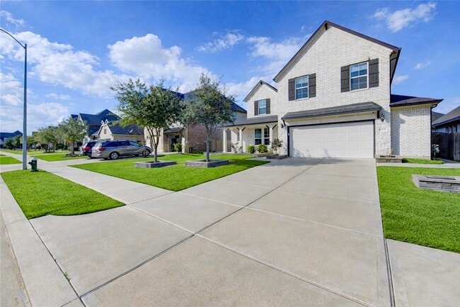 property at 28918 Woods Rose Ct