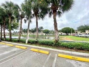 10885 NW 89th Terrace in Doral, FL - Building Photo - Building Photo