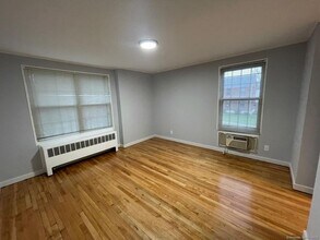 223 Pennsylvania Ave in Bridgeport, CT - Building Photo - Building Photo