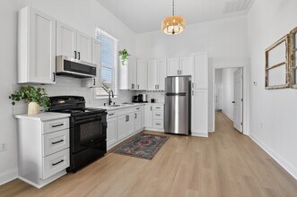 3324 S Saratoga St in New Orleans, LA - Building Photo - Building Photo