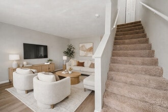 Meadowview Apartments in Amherst, MA - Building Photo - Building Photo