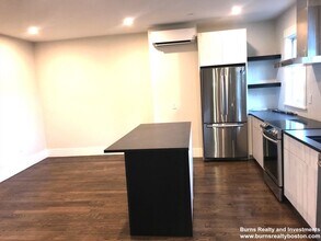 2 Gifford Pl in Boston, MA - Building Photo - Building Photo