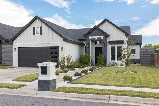 2109 Ozark Ave in McAllen, TX - Building Photo - Building Photo