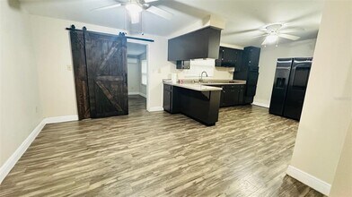 14 Lamplight Ln in Winter Haven, FL - Building Photo - Building Photo