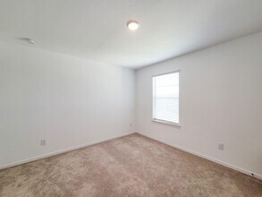 13540 Myrtle Gdns Blvd in Magnolia, TX - Foto de edificio - Building Photo