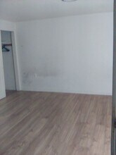 325 Pershing Ave in Carteret, NJ - Building Photo - Building Photo