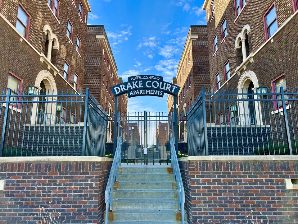 The Drake and Liberty Lofts Apartments in Omaha, NE - Building Photo