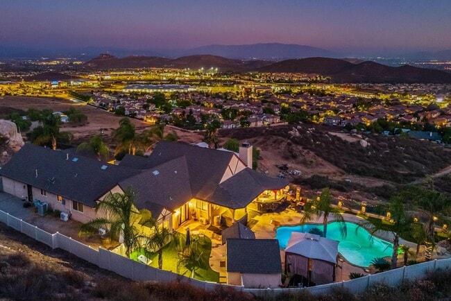 27495 Linnel Ln in Murrieta, CA - Building Photo - Building Photo