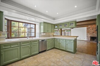 6748 Wildlife Rd in Malibu, CA - Building Photo - Building Photo