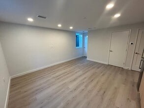 5517 41st St NW, Unit #B in Washington, DC - Building Photo - Building Photo