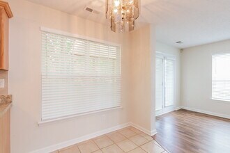 15476 Stone Hollow Dr in Huntersville, NC - Foto de edificio - Building Photo