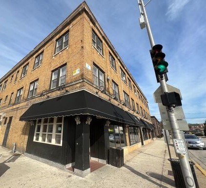 property at 156 Des Plaines Ave