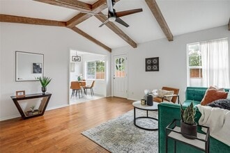 8221 Renton Dr in Austin, TX - Building Photo - Building Photo