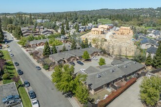 626 Pearl Pl in Diamond Springs, CA - Building Photo - Building Photo