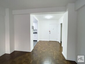 EAST 69 STREET in New York, NY - Foto de edificio - Building Photo