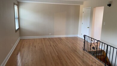 6304 N Cicero Ave, Unit 2 in Chicago, IL - Building Photo - Building Photo