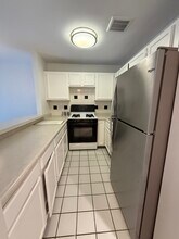 2012 N Larrabee St in Chicago, IL - Building Photo - Building Photo
