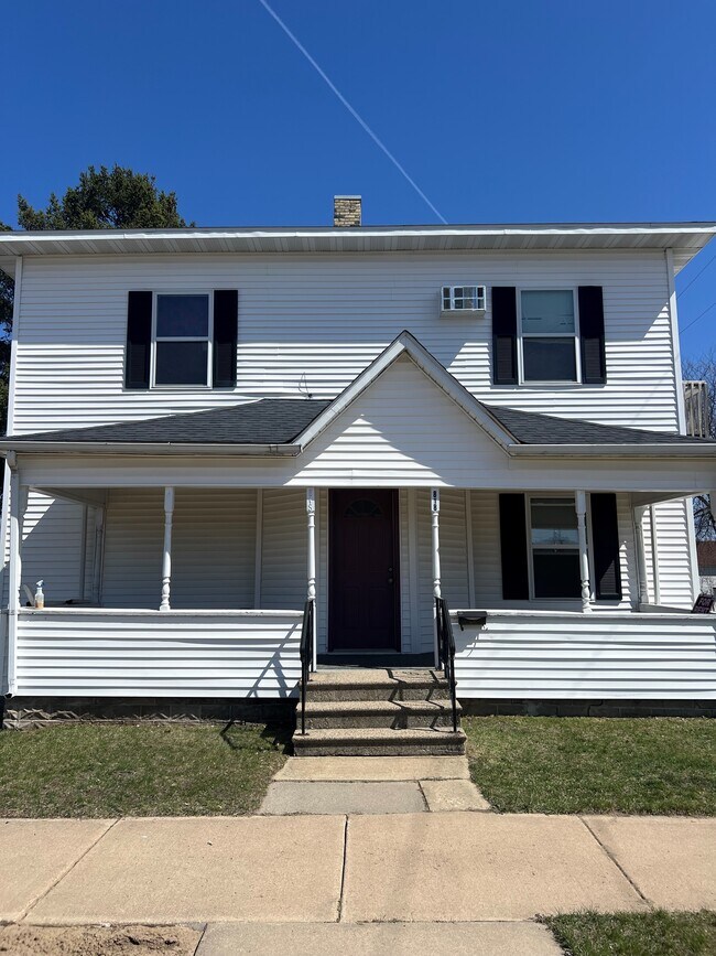 818 Woodard Ave Rentals in Tomah, WI