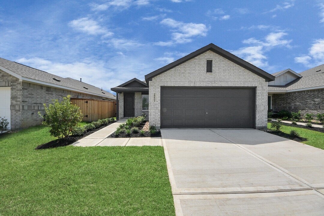 28607 Bottom Grass Trl in Hockley, TX - Building Photo